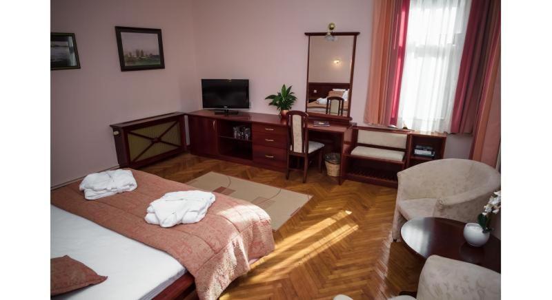 Garni Hotel Vila Milord Resort Palić Exterior foto
