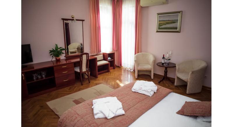 Garni Hotel Vila Milord Resort Palić Exterior foto